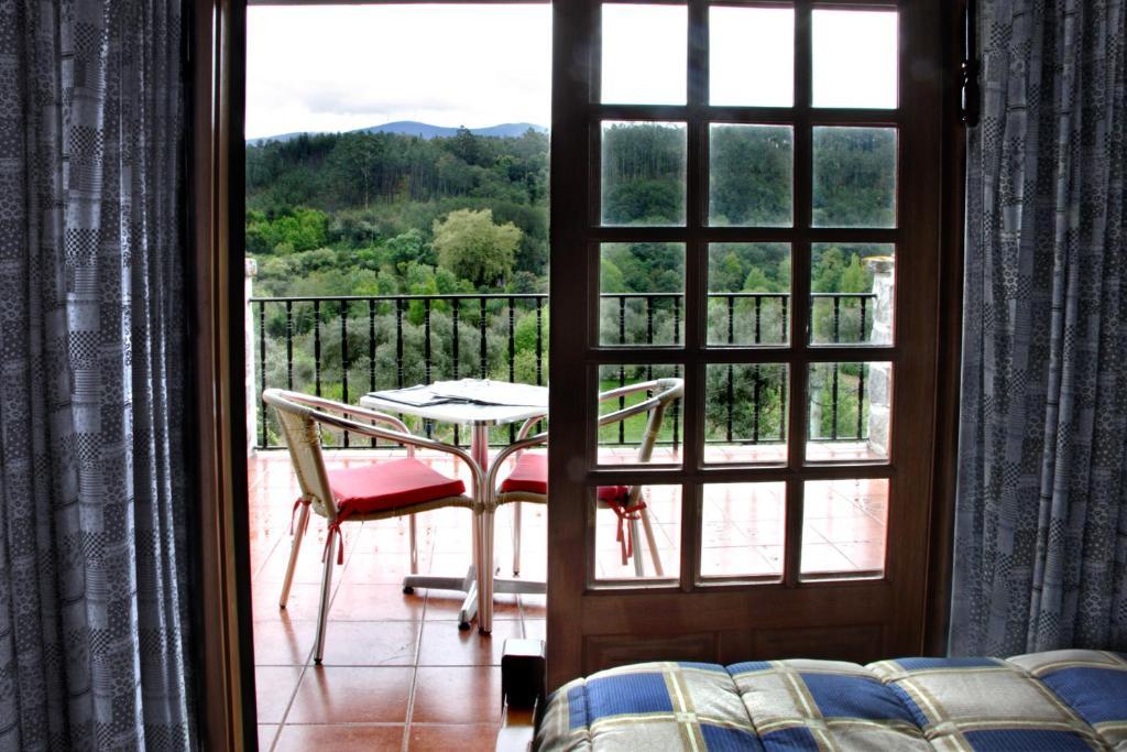 Gasthaus Casa Da Eira Lousã Zimmer foto